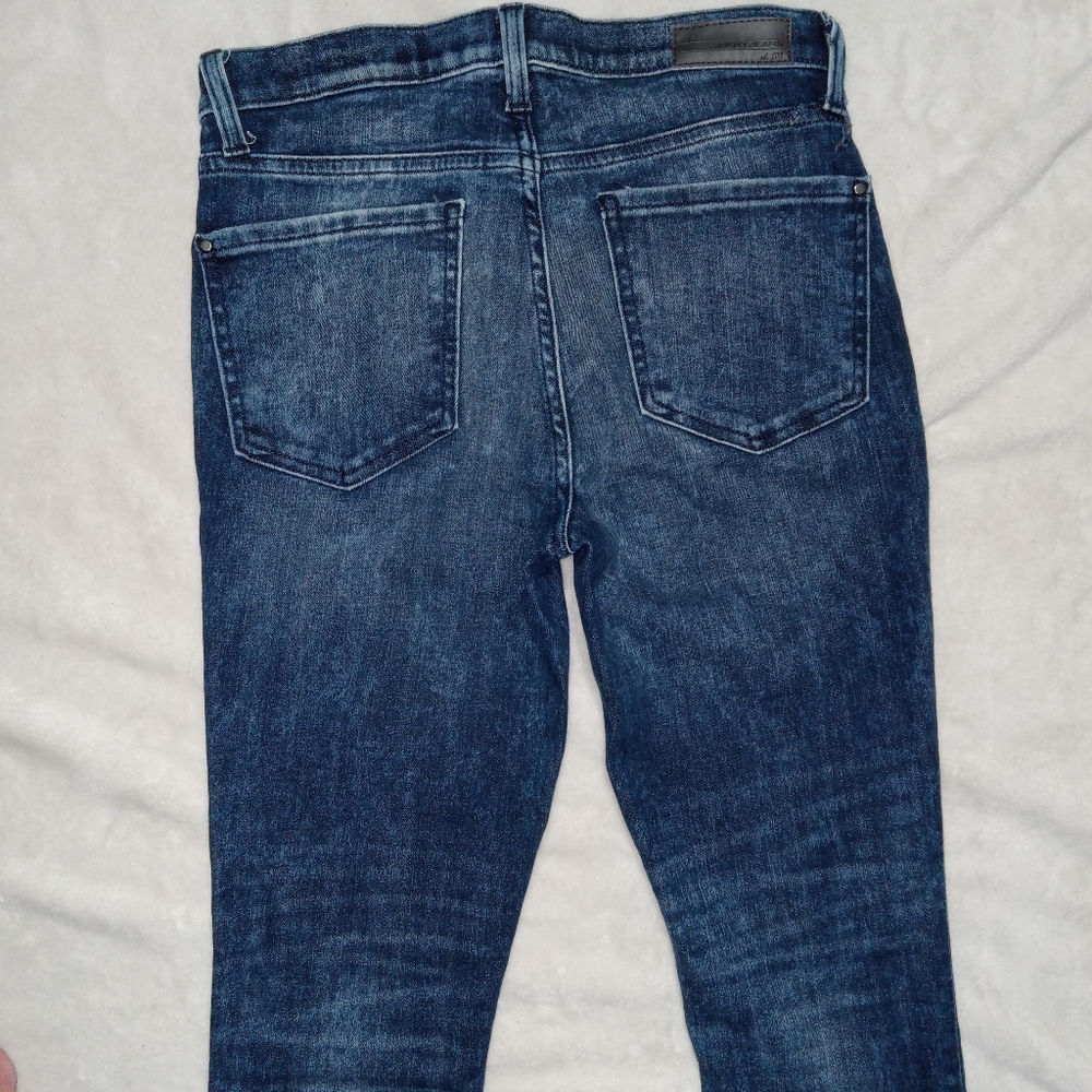 DKNY EUC Dark Denim Acid Wash Cropped Capri Jeans size 2 - Picture 4 of 10